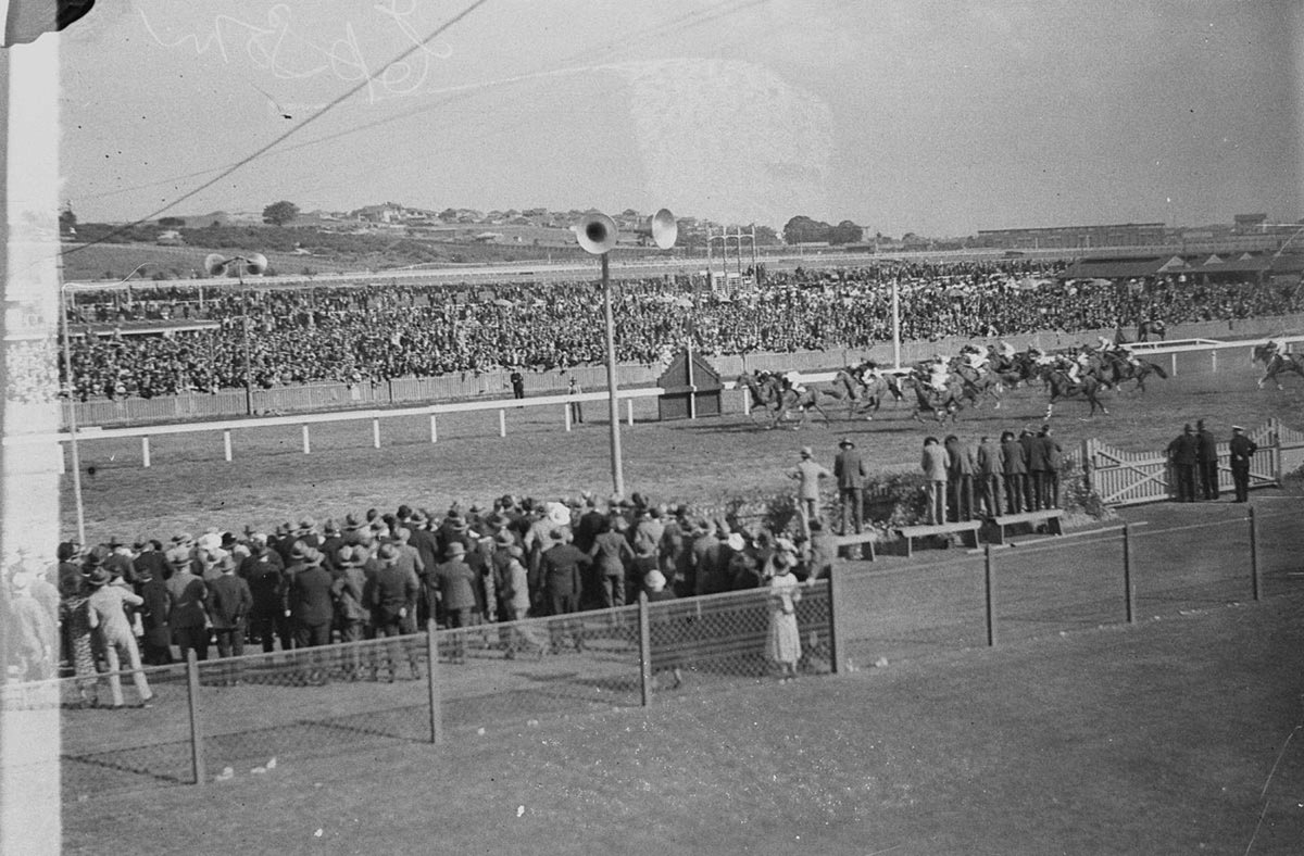Finish of the Epsom (1930s)