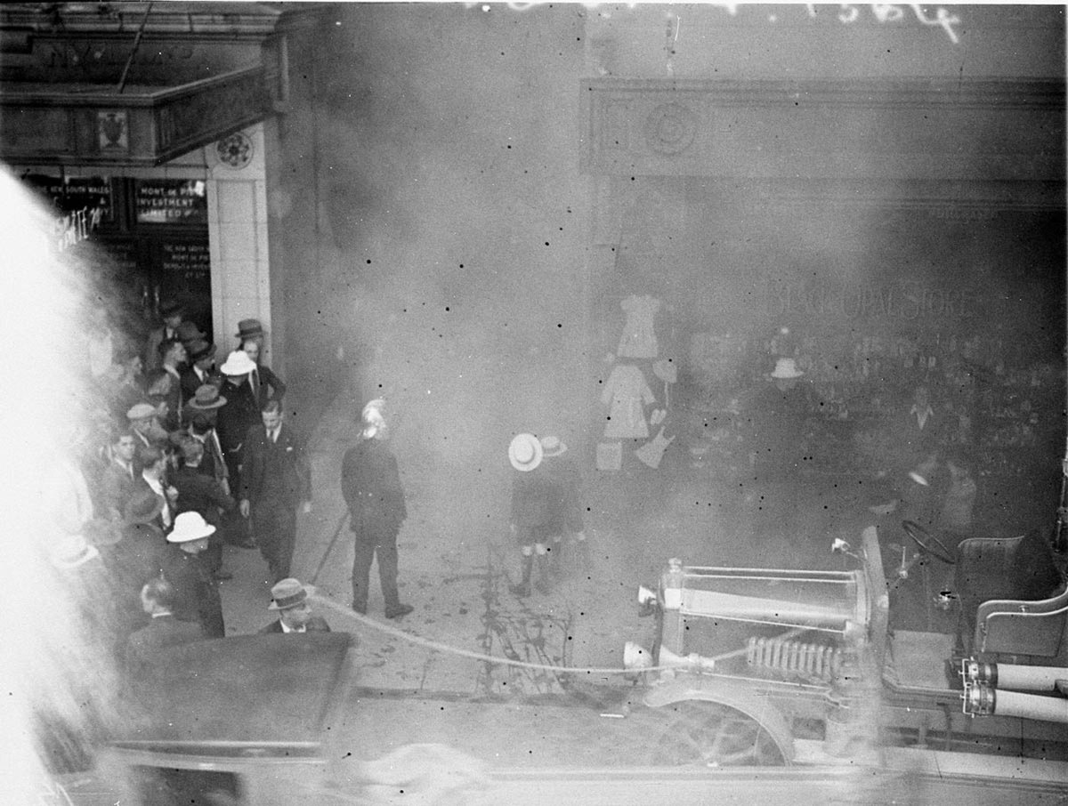 Fire in Castlereagh Street, Sydney city centre (1934)