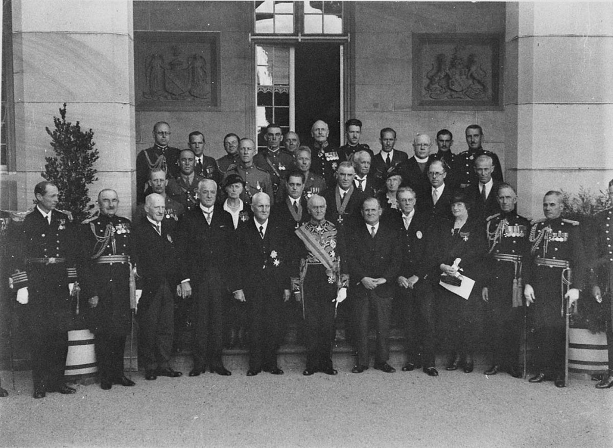 First Australianborn Governor General Sir Isaac Issacs in large group of VIPs after swearingin ceremony, Sydney city centre (1934)