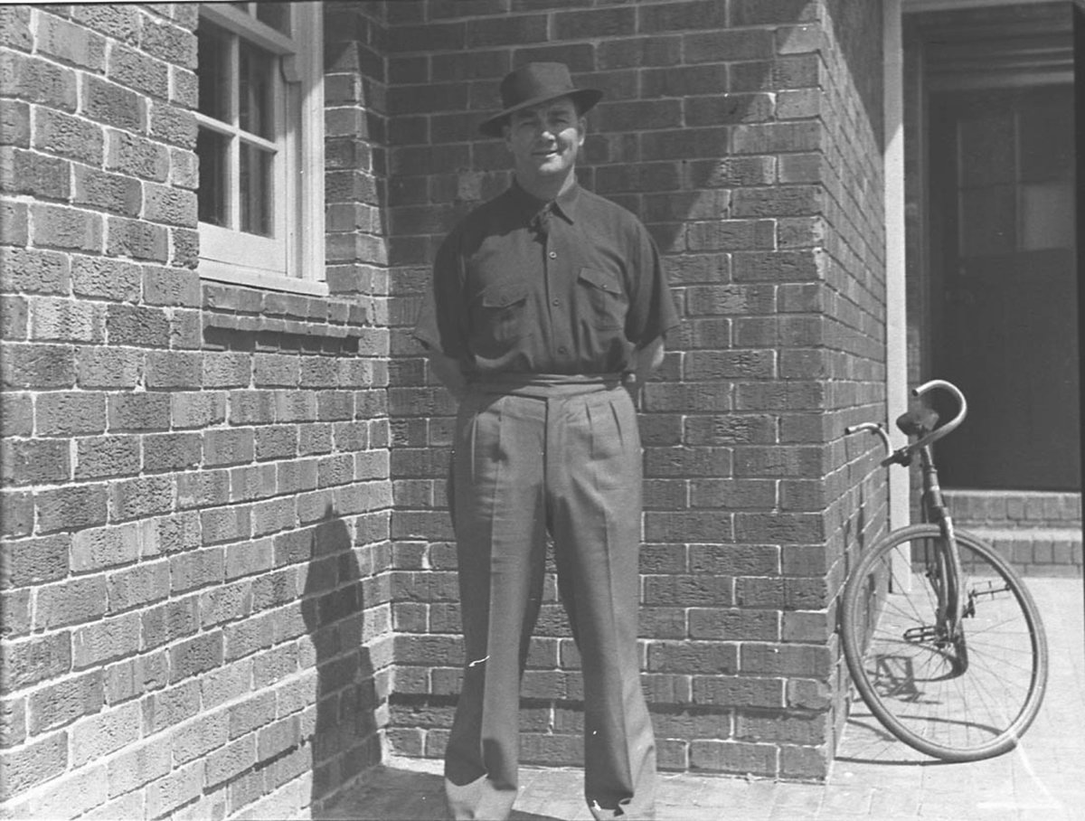 First day of golf championship taken for Mr Allen (1946)