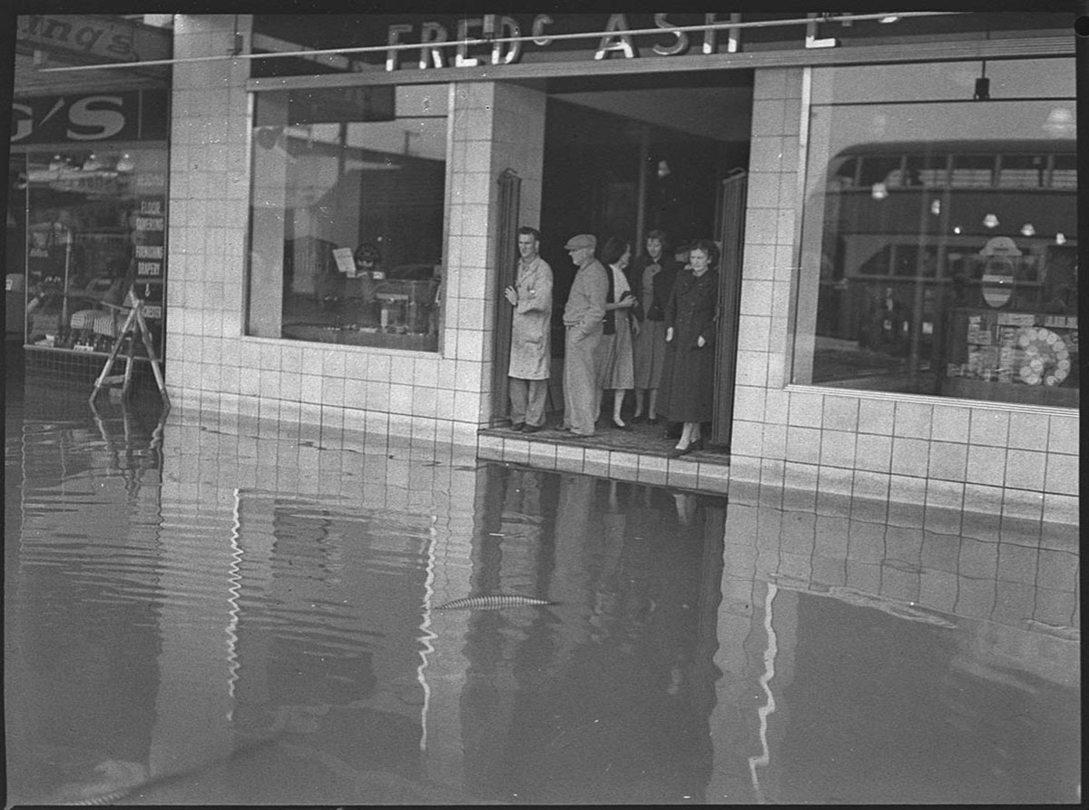 Floods in Hunter Street Newcastle, Sydney city centre (1953)