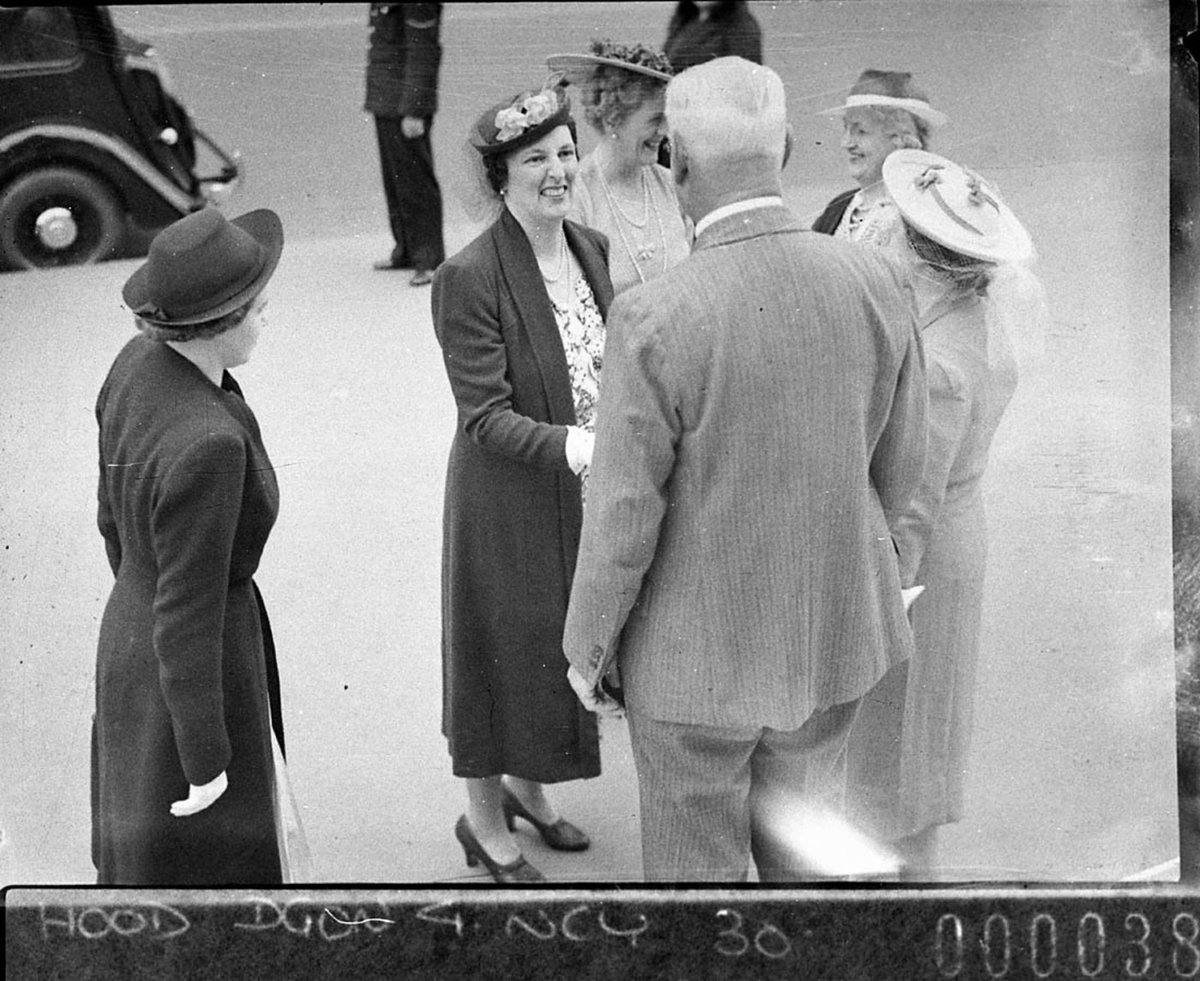 Floral carpet at Town Hall Opening by Lady Wakehurst Lady Wakehust arriving at the Town Hall, Sydney city centre (1938)