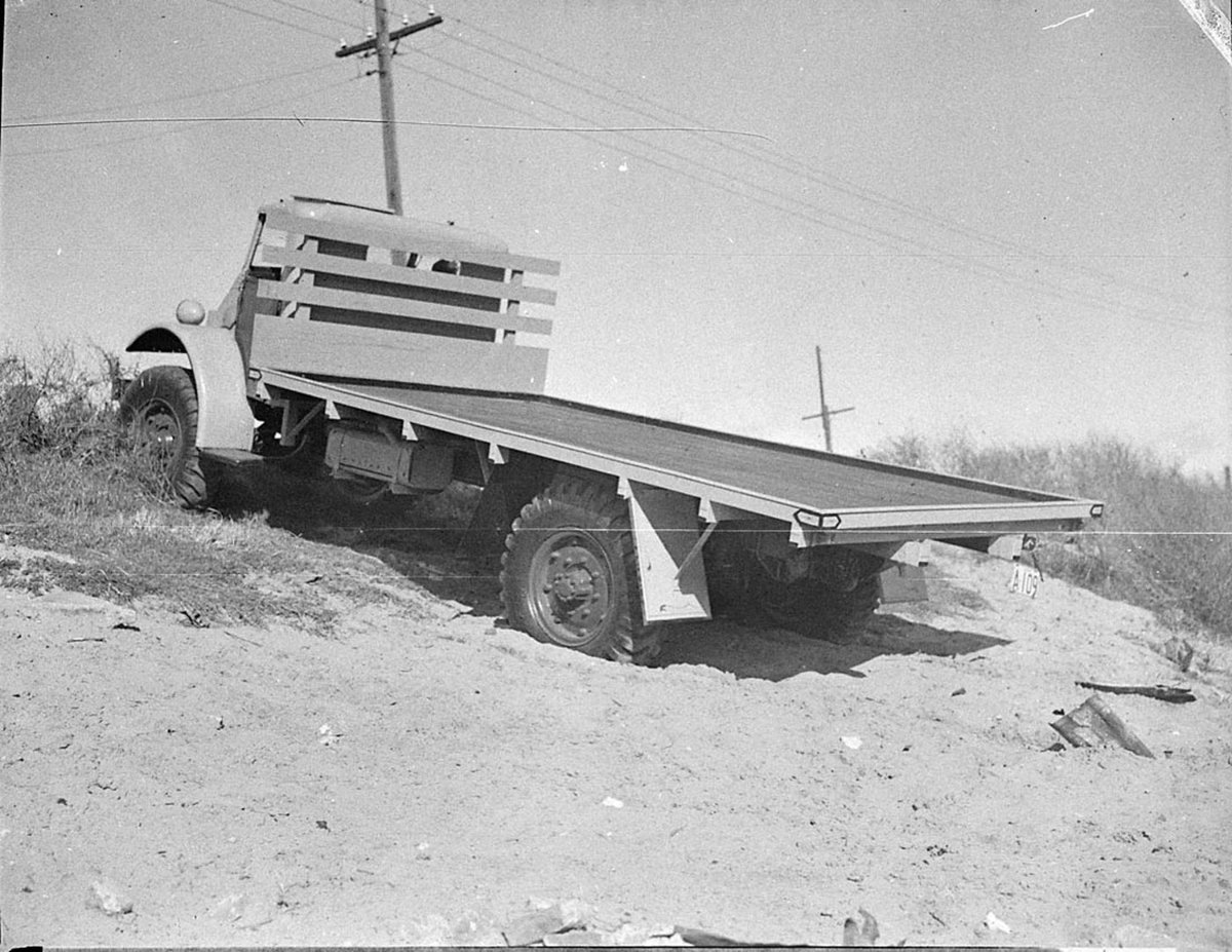 Ford truck (1953)