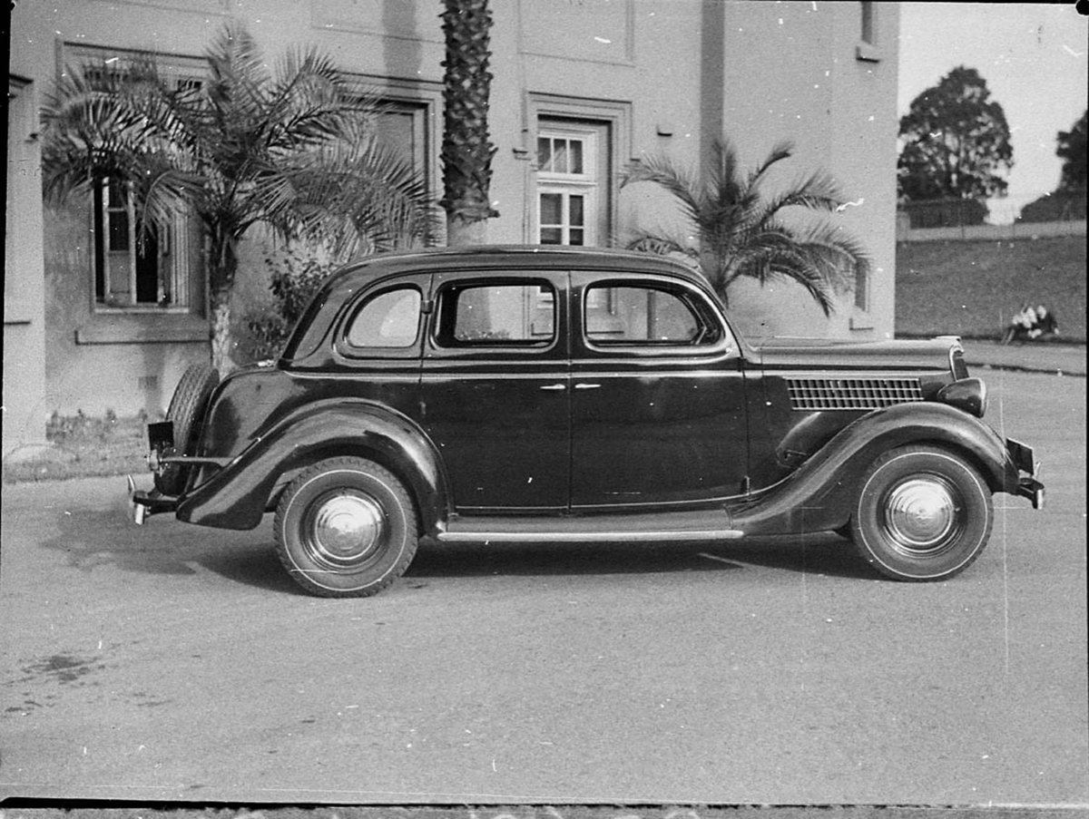Ford V8 taken for Liberty Motors (1937)