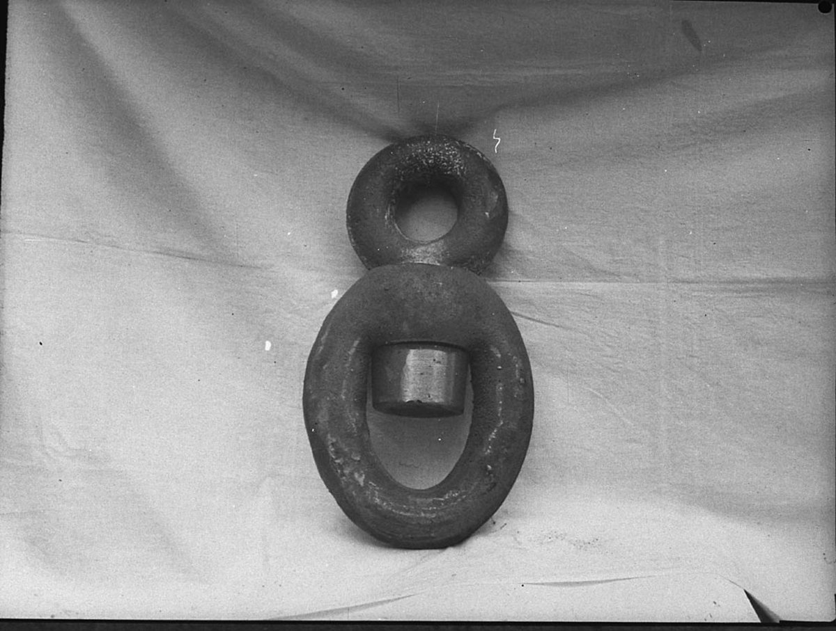 Forged chainswivel (1945)
