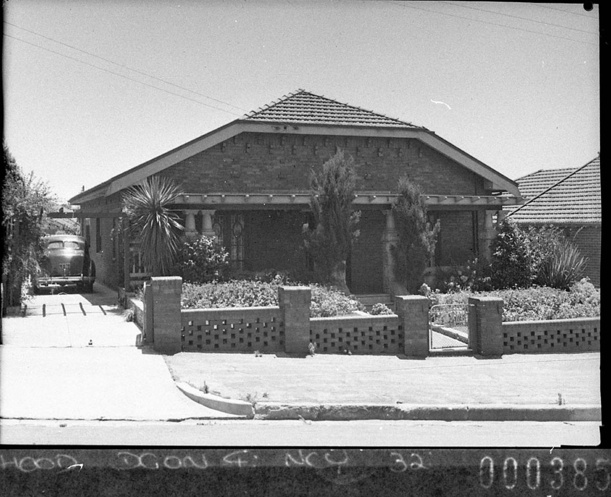 Front of cottage and driveway Mr Reltons home Bronte Rd, Waverley (1945)