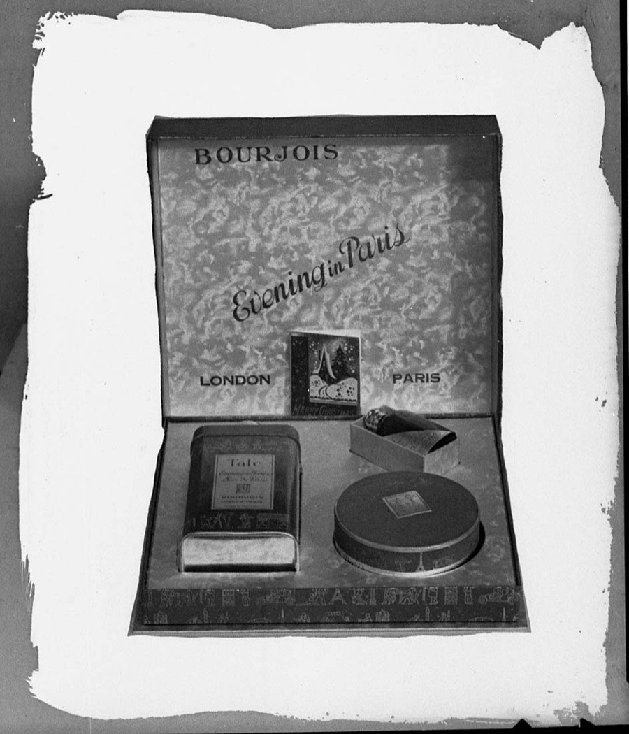 Gift caskets taken for Grace Bros Ltd (1937)