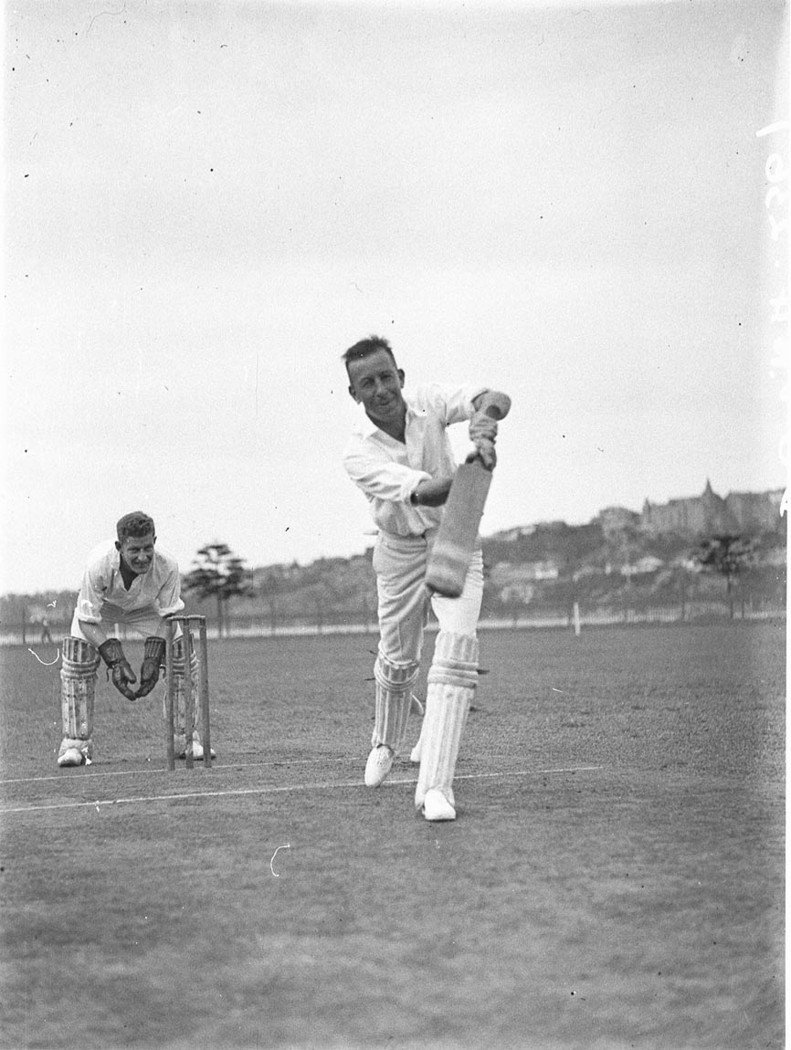 Golfers at cricket at Rose Bay (c. 1932)