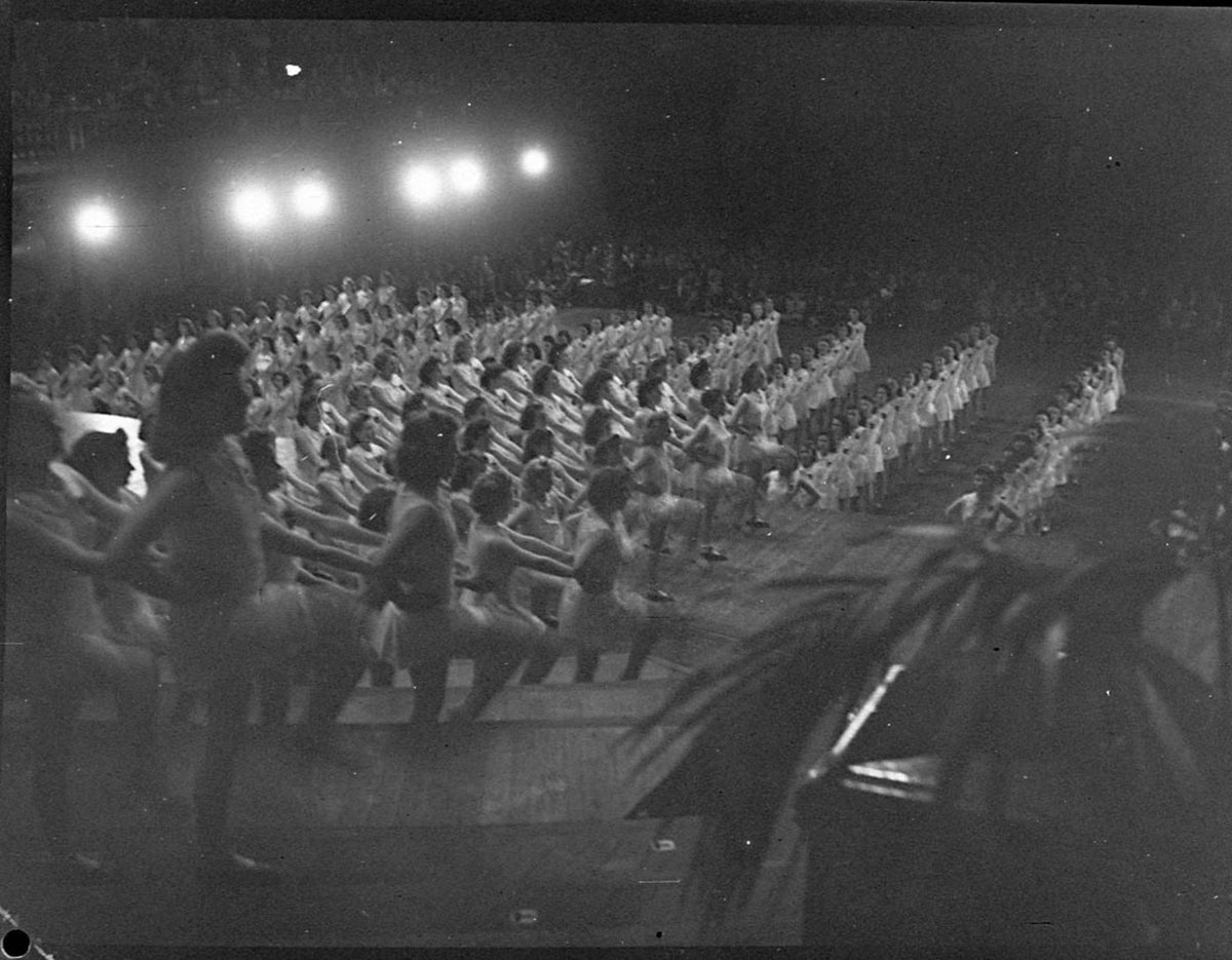 Grace Bros PT physical training at Town Hall, Sydney city centre (1945)