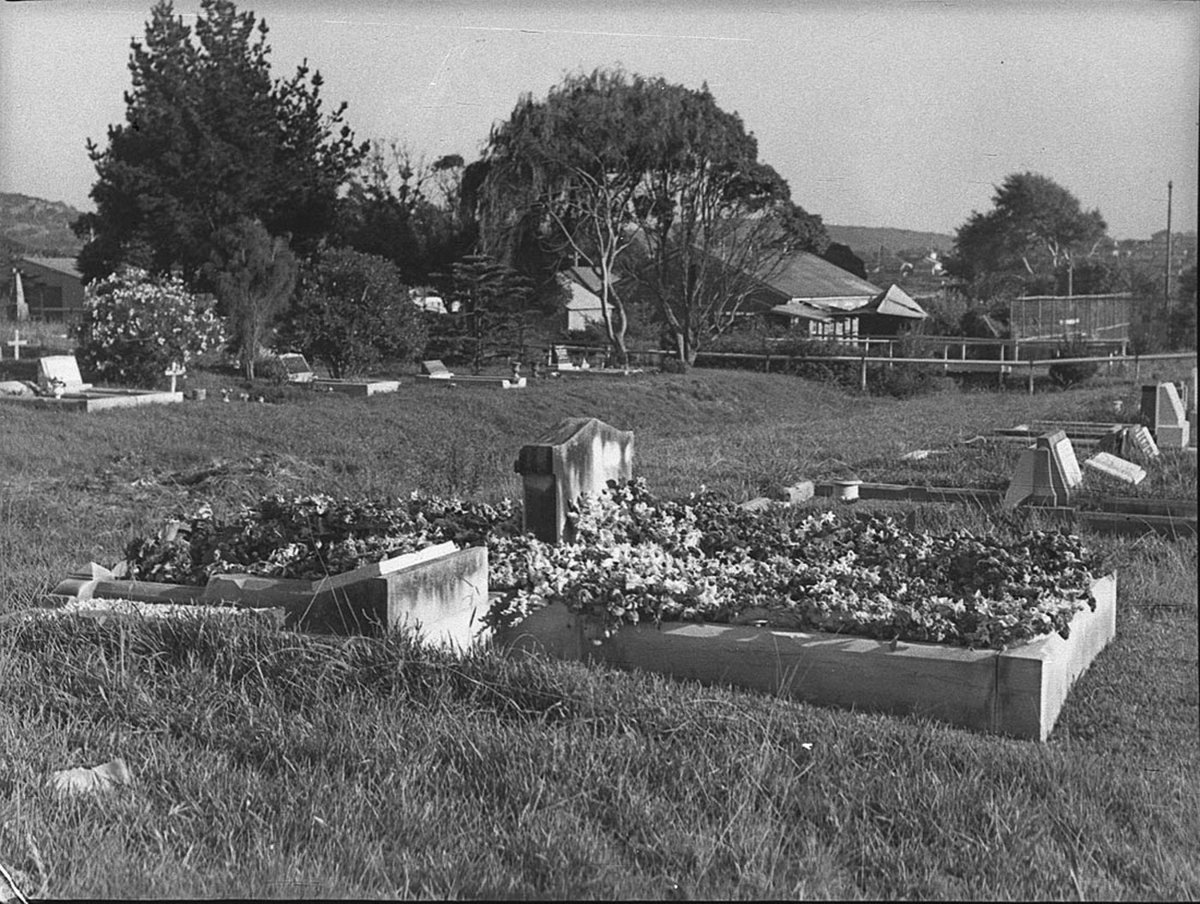 Grave of late Mr George Walker Manly cemetery (1943)