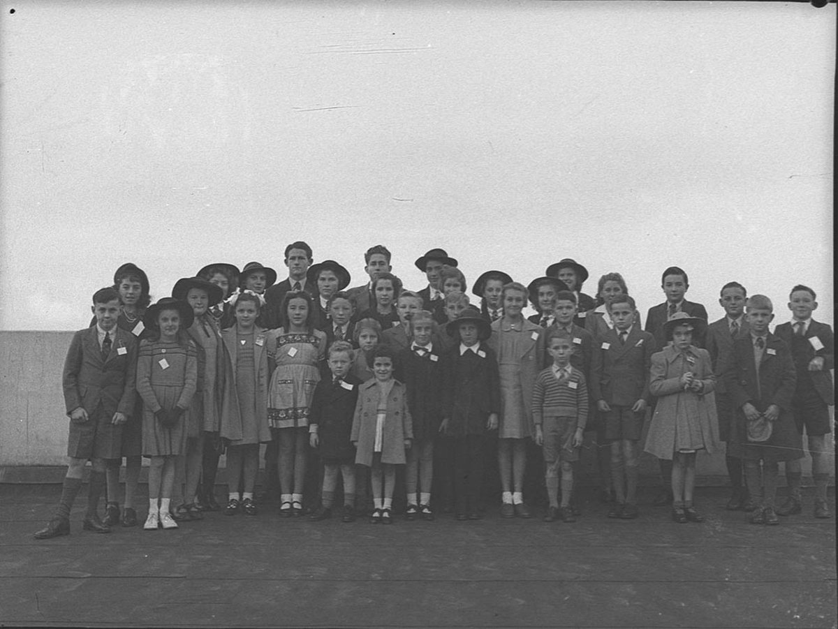 Group at Federation House for Education Department (1944)