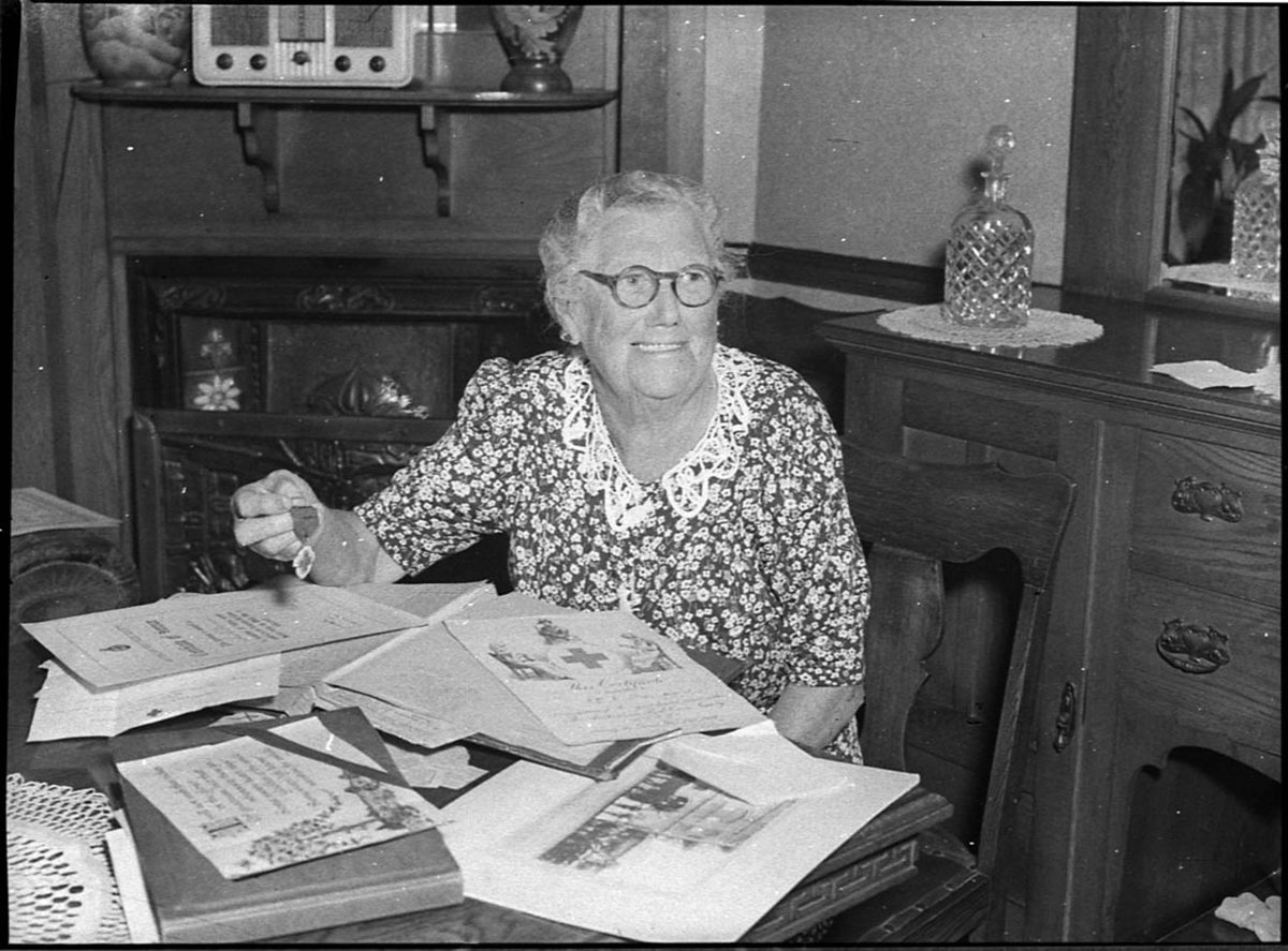 Hamilton Red Cross worker (1956)