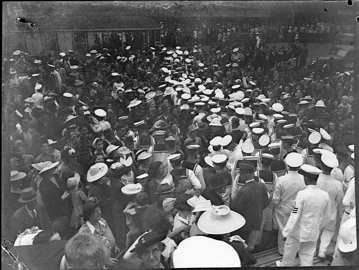 HMAS Sydney crew marching through streets (1941)