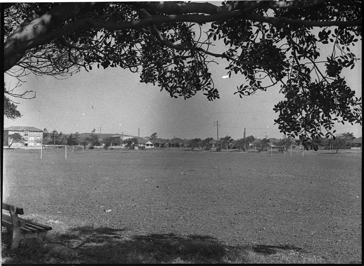 Hockey field National Park (1956)