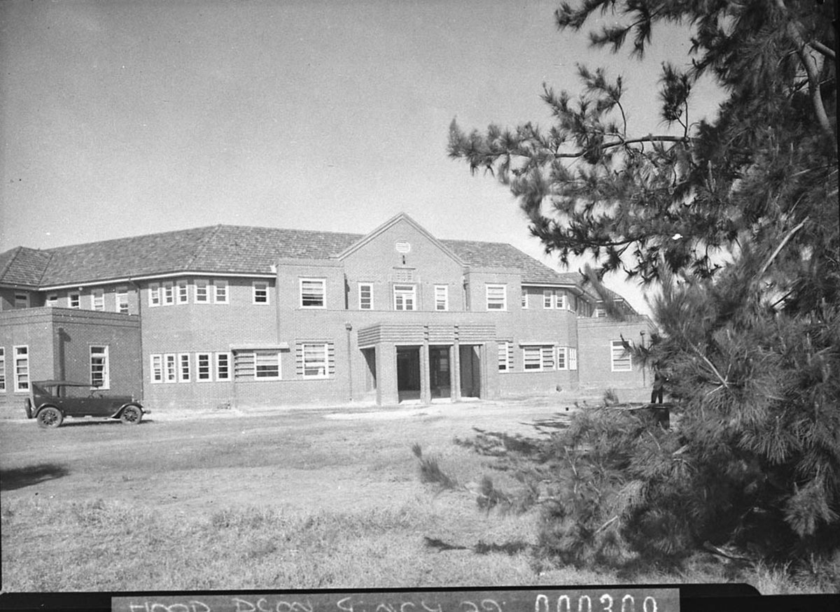 Hotel Ainslie (1937)