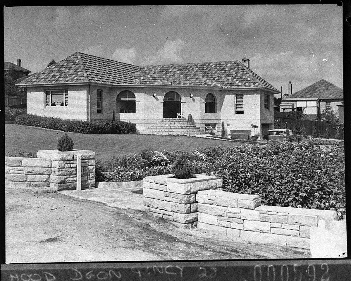 House built by Mr Park builder of Roseville (1937)