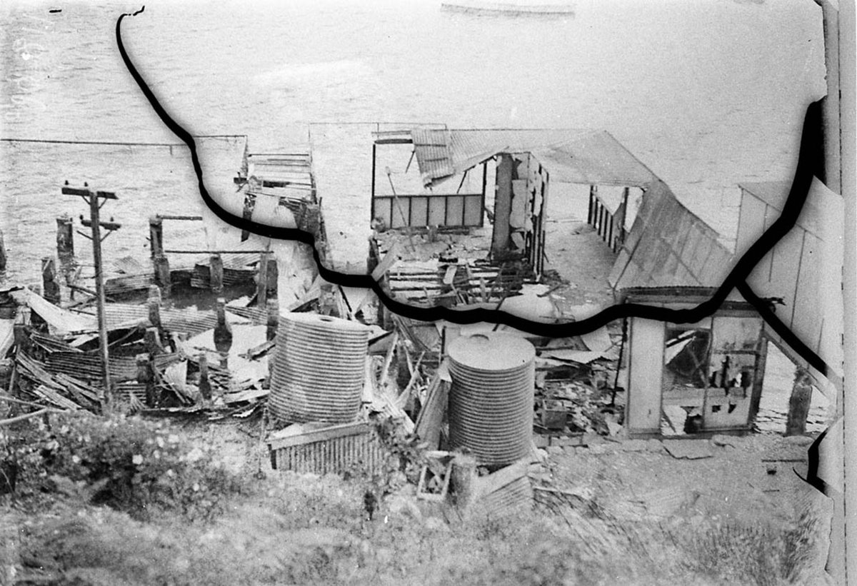 Houses built over the water destroyed (1920–39)