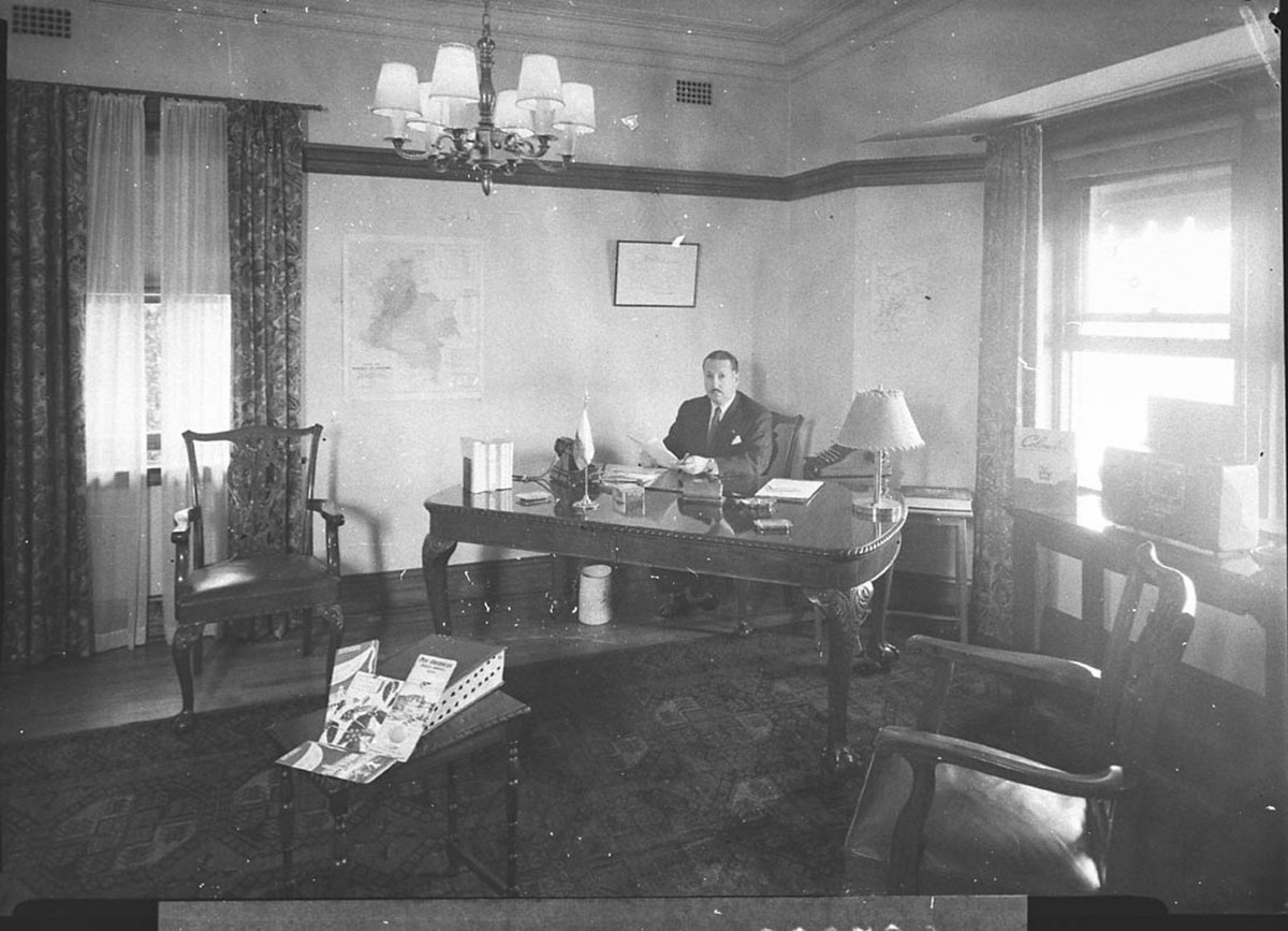 Interior of the Consulate the study (1925–57)