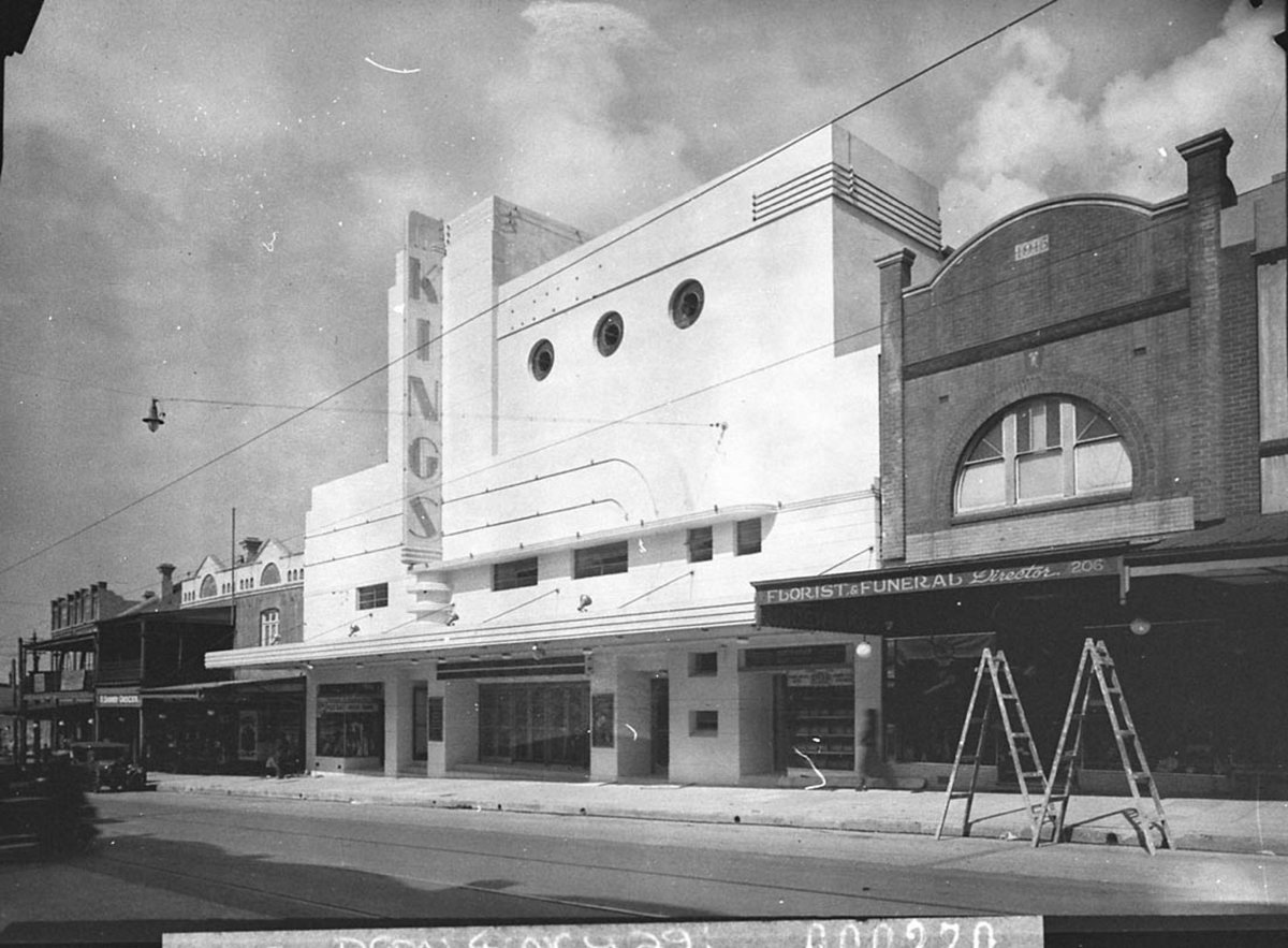 Kings Theatre at Marrickville Daylight view of front of theatre, 1937