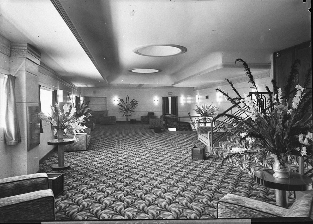 Kings Theatre at Marrickville Dress circle lounge (1937)