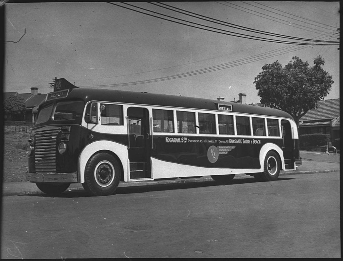 Kogarah StationRamsgate Baths and Beach new bus (1947)