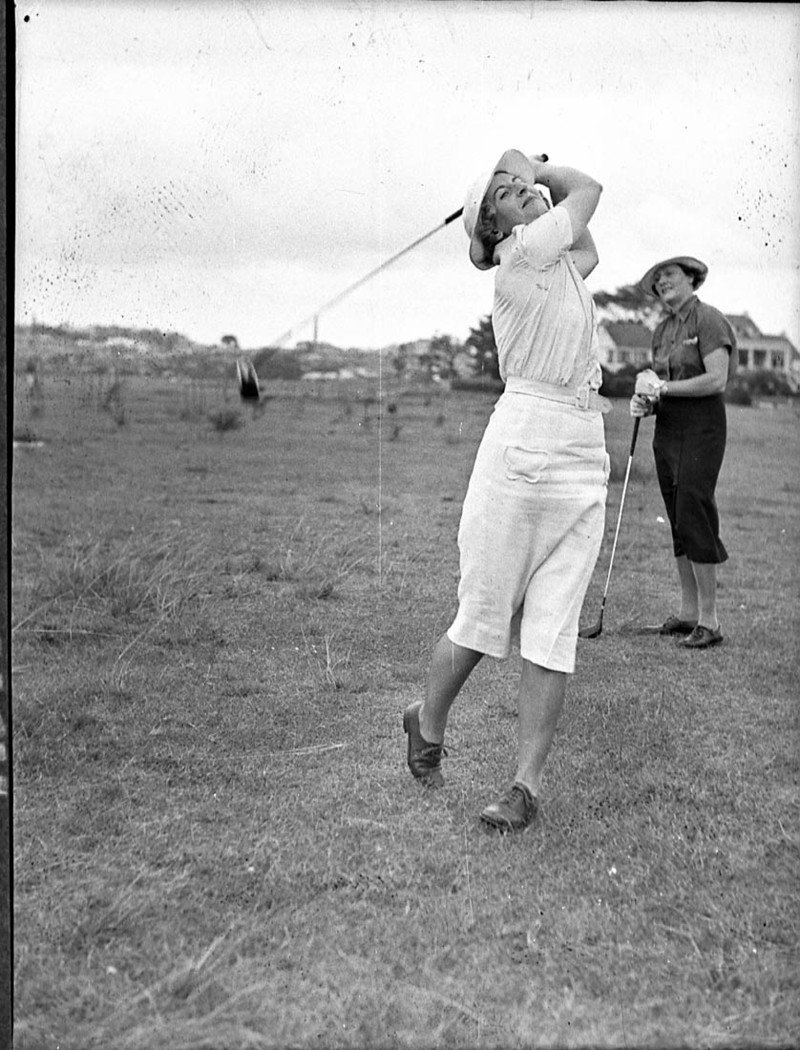 Ladies golf (1938)