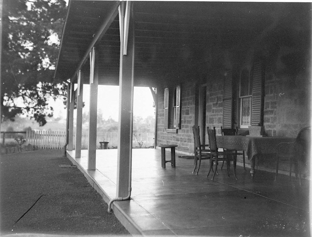 Large twostorey mansion (1930s)
