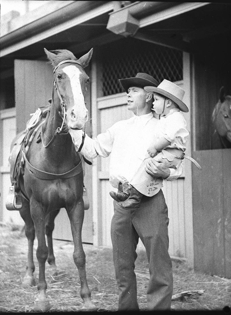 Little cowboy on horse (1935)