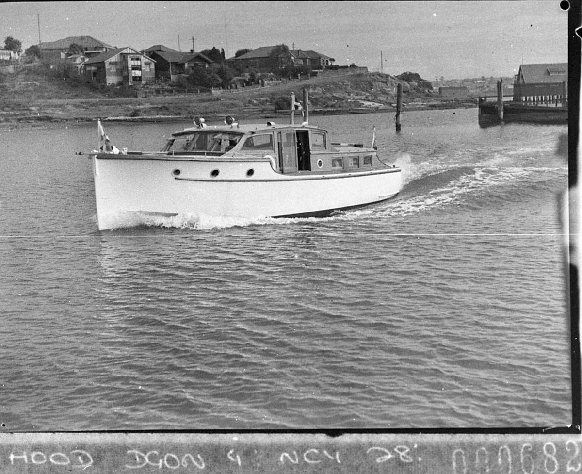 Luxury Cruiser Leisurlea owned by Doctor Good (1937)
