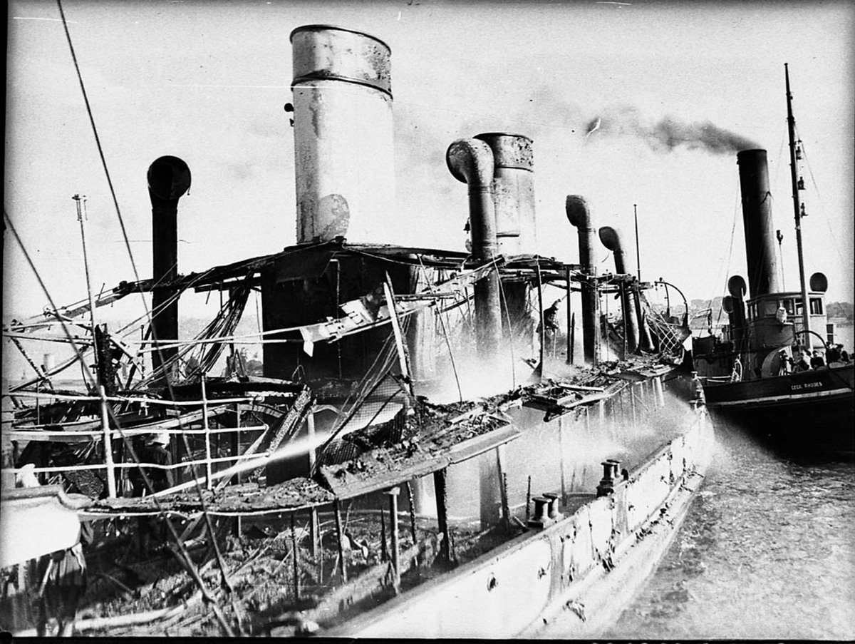 Manly ferry fire Bellubera (1936)