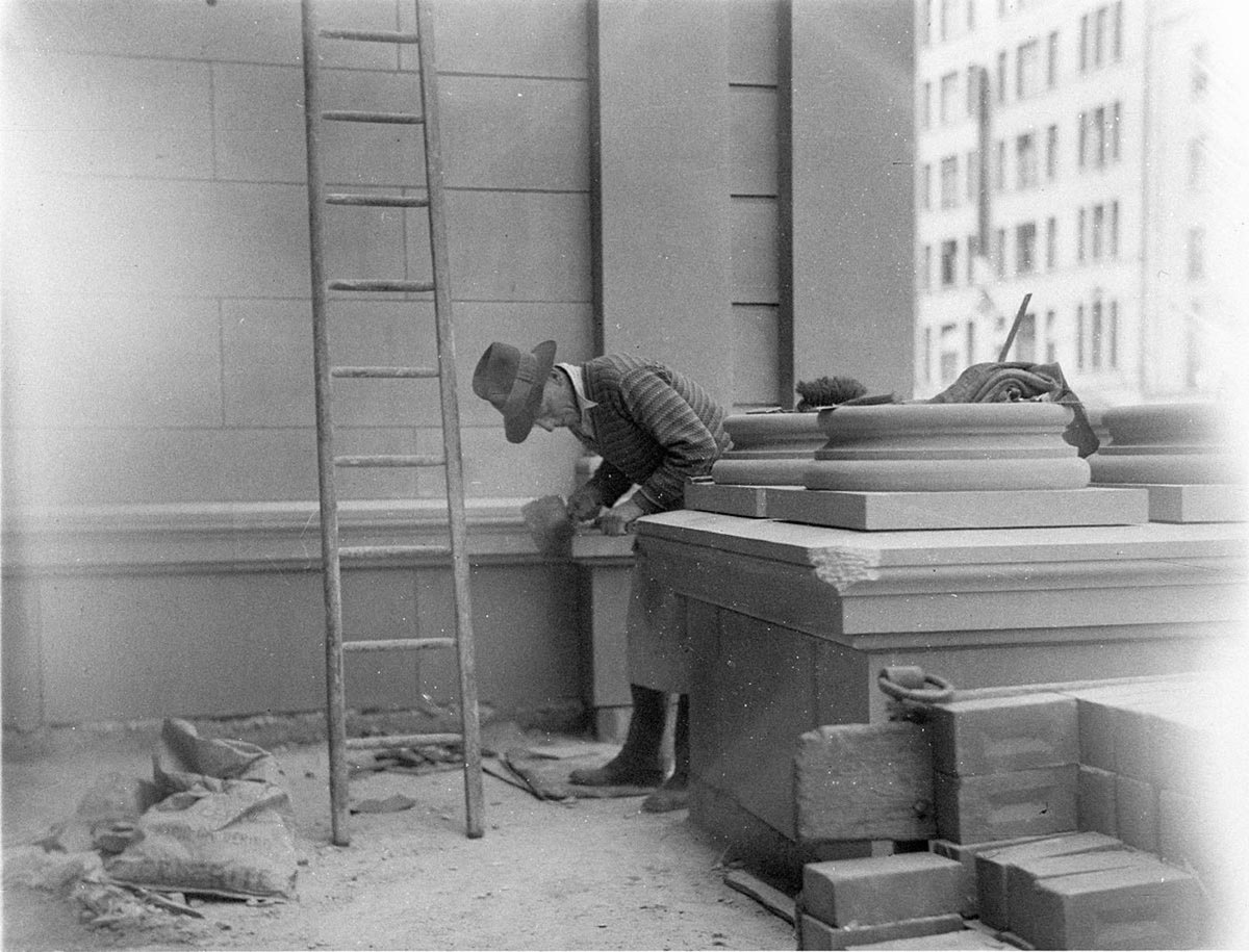 Masons remodelling the entrance of the Sydney Town Hall, Sydney city centre (c. 1934)