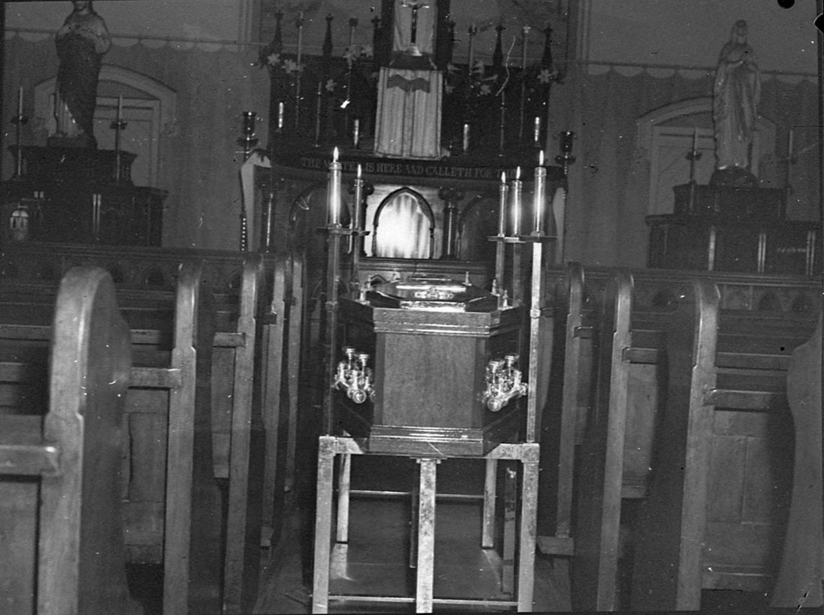 Medcalf funeral (1945)
