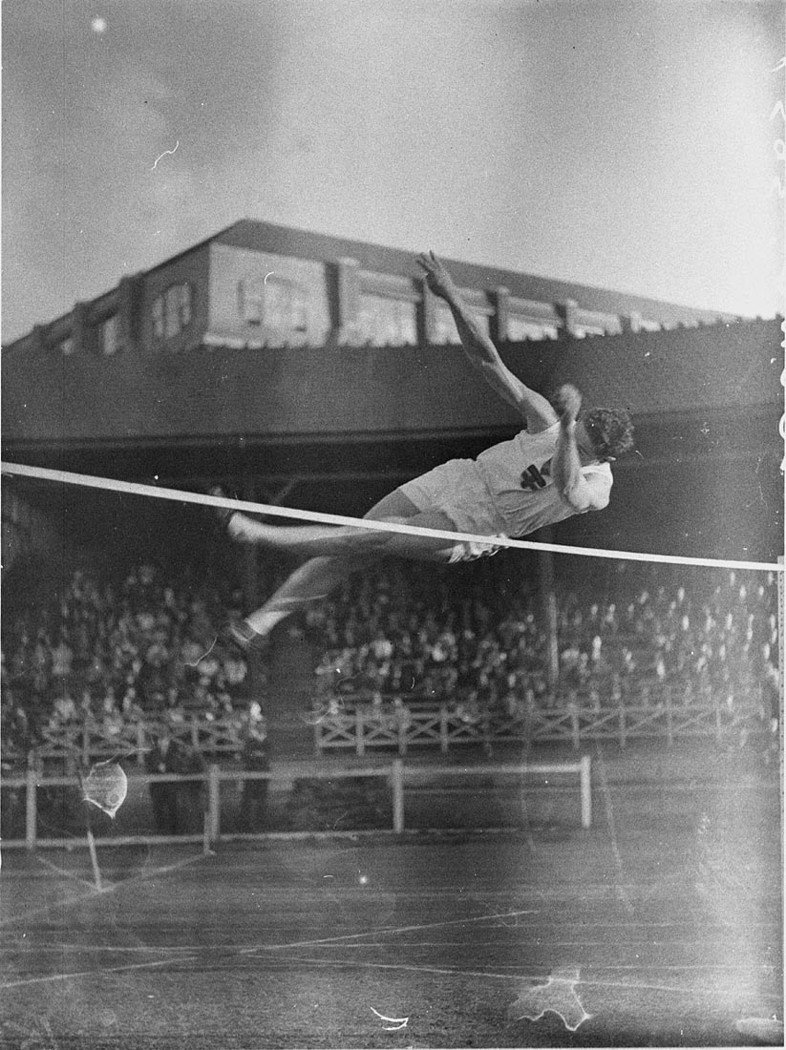 Mens athletics at University Oval, Camperdown (1930s)
