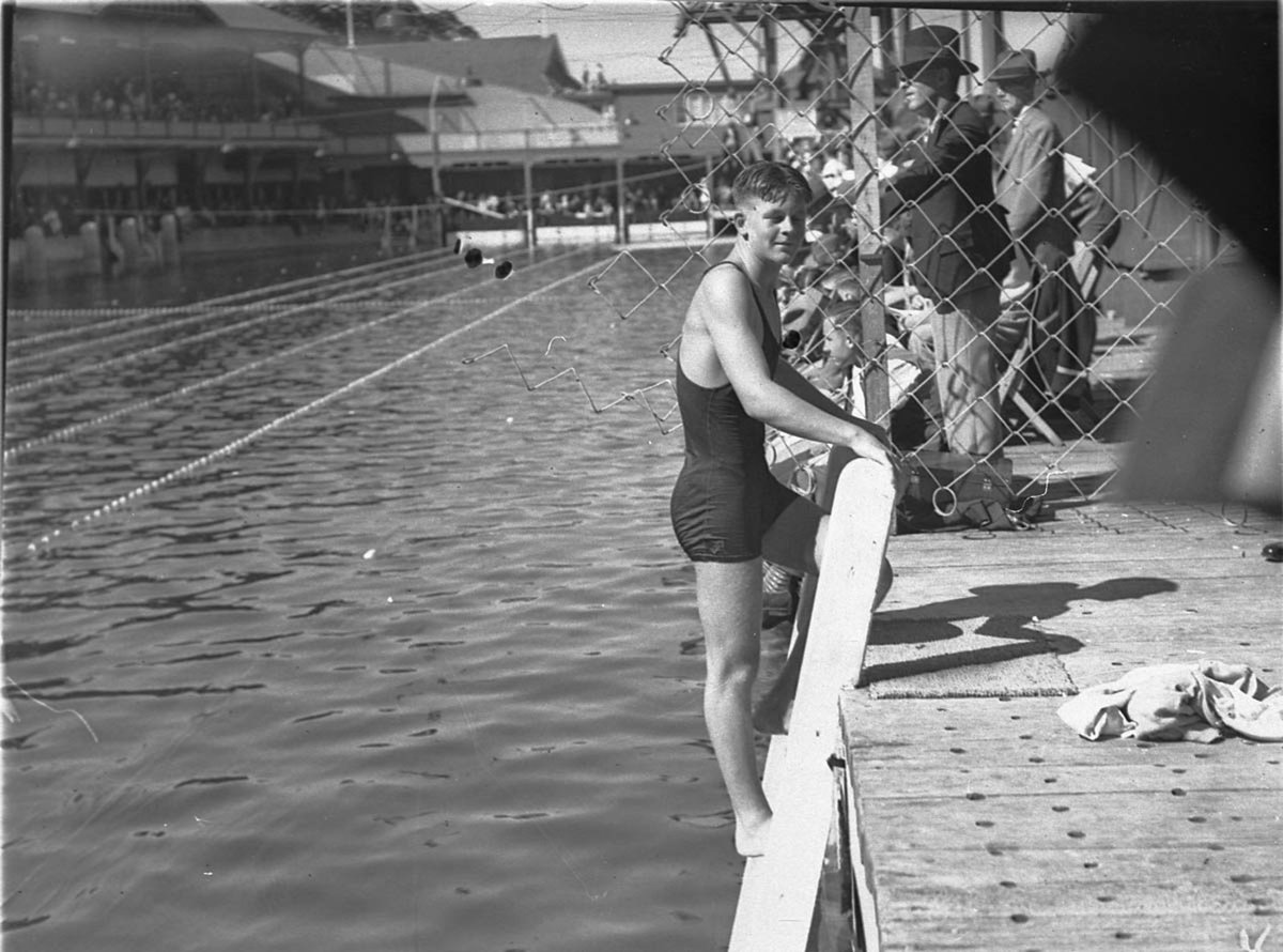 Mens swimming at Domain Baths (1935)