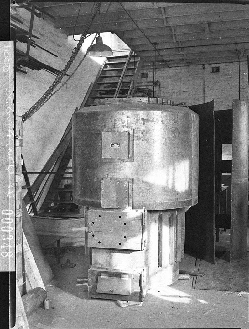 Metal hoppers, Sydney (1945)