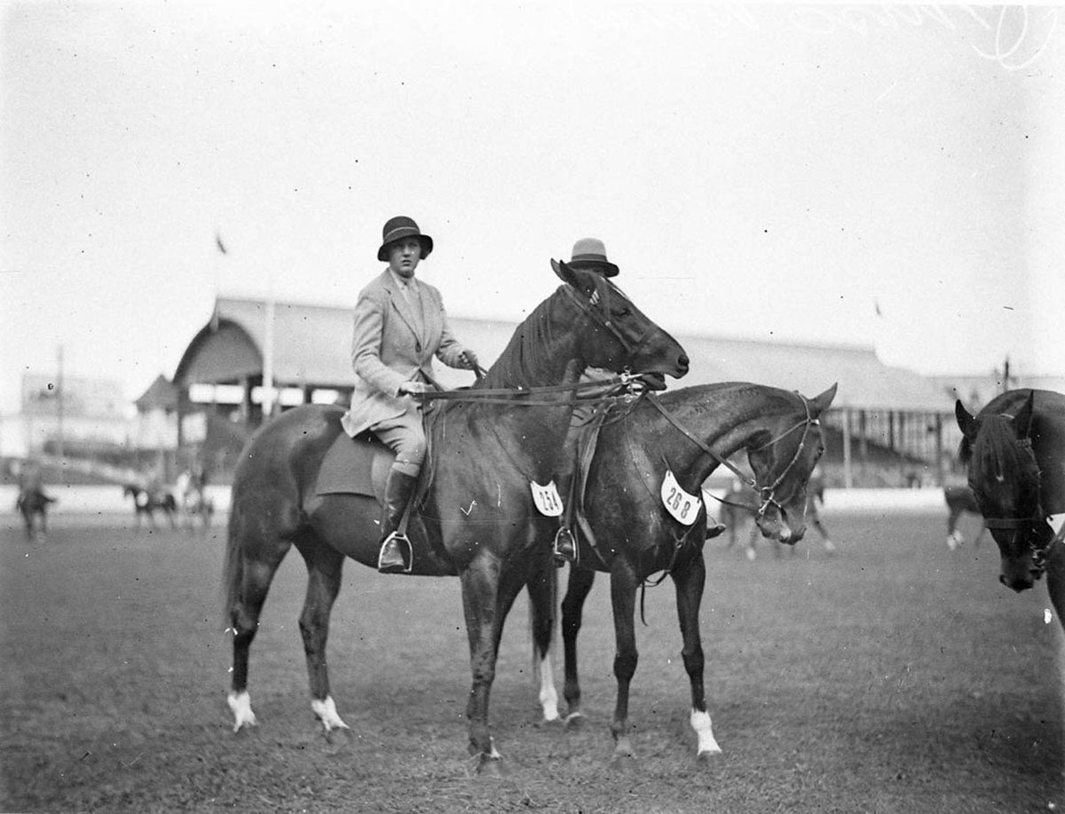 Miss Dinah Hordern on her hack (1925–57)