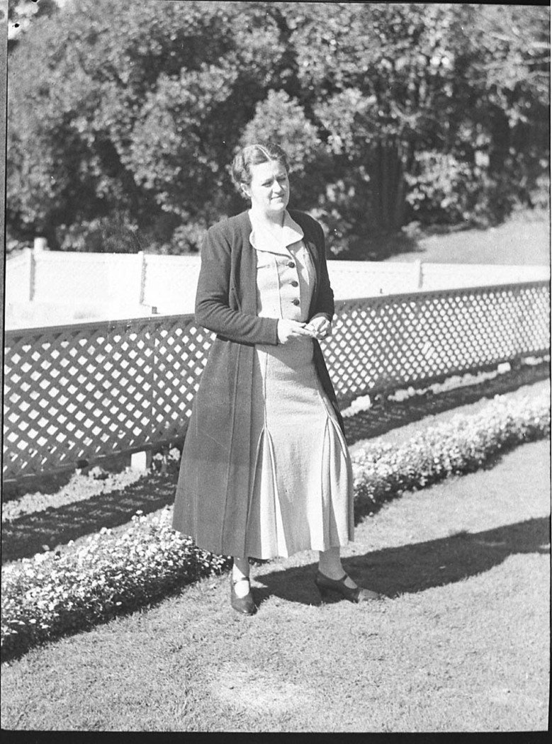 Miss Helen Simpson (1937)