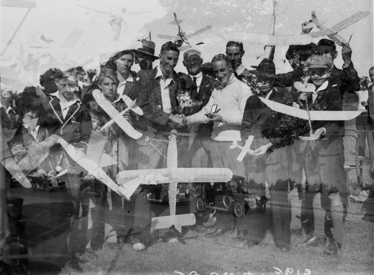 Model aeroplane enthusiasts at Moore Park (1930s)