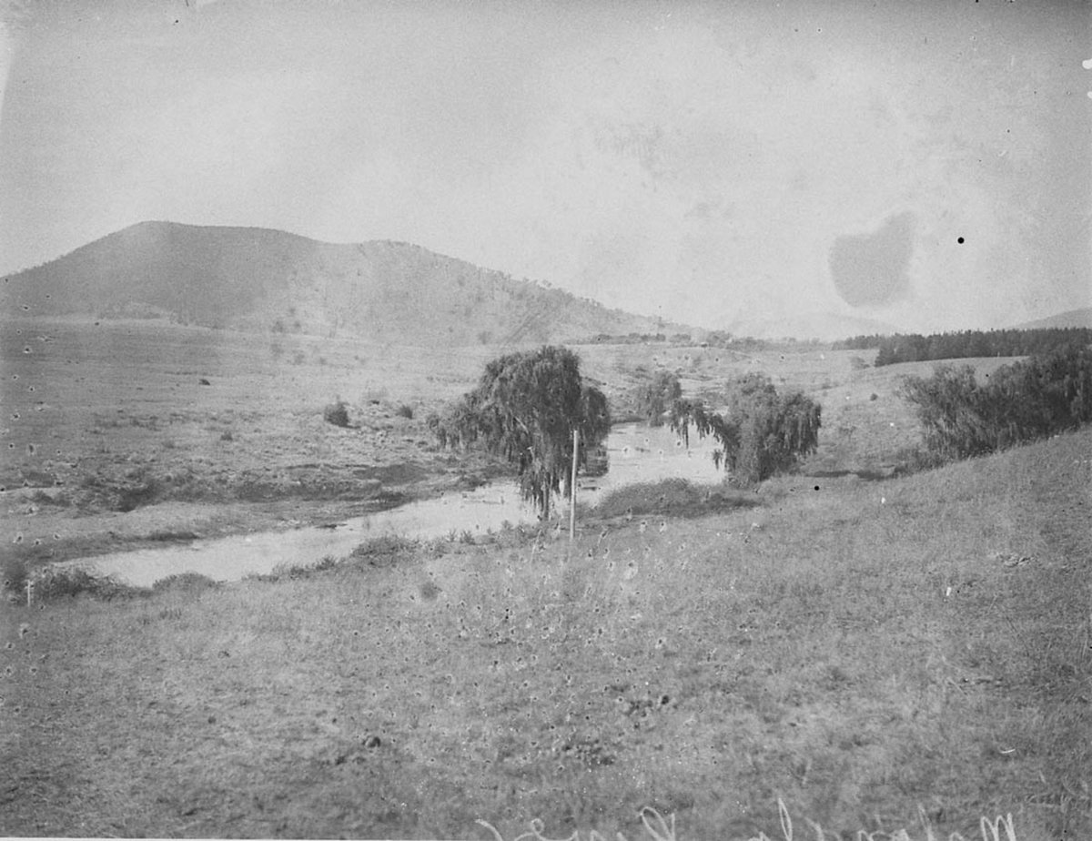 Molonglo river (c. 1934)