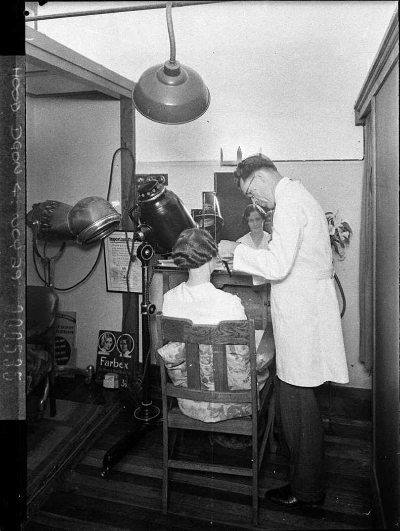 Mr Henstock Maroubra hairdresser demonstrates the Farbex wave (1938)