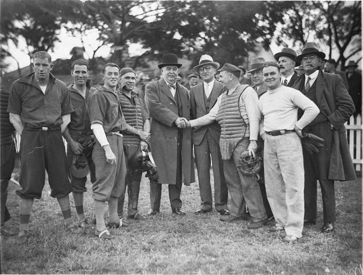 Mr Peters of Peters Icecream Company shakes hands with the Mariposa crews catcher Redfern Oval 29 May 1934