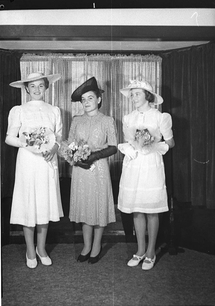 Mrs Bell Balgowlah wedding portraits (1940)