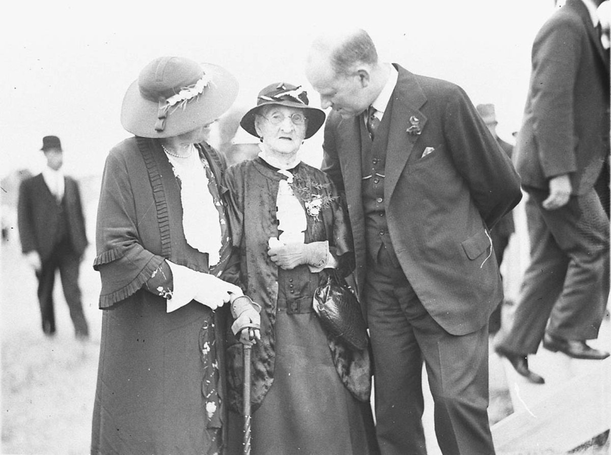 Mrs Musgrave of Parramatta came to see the Duke, 1934