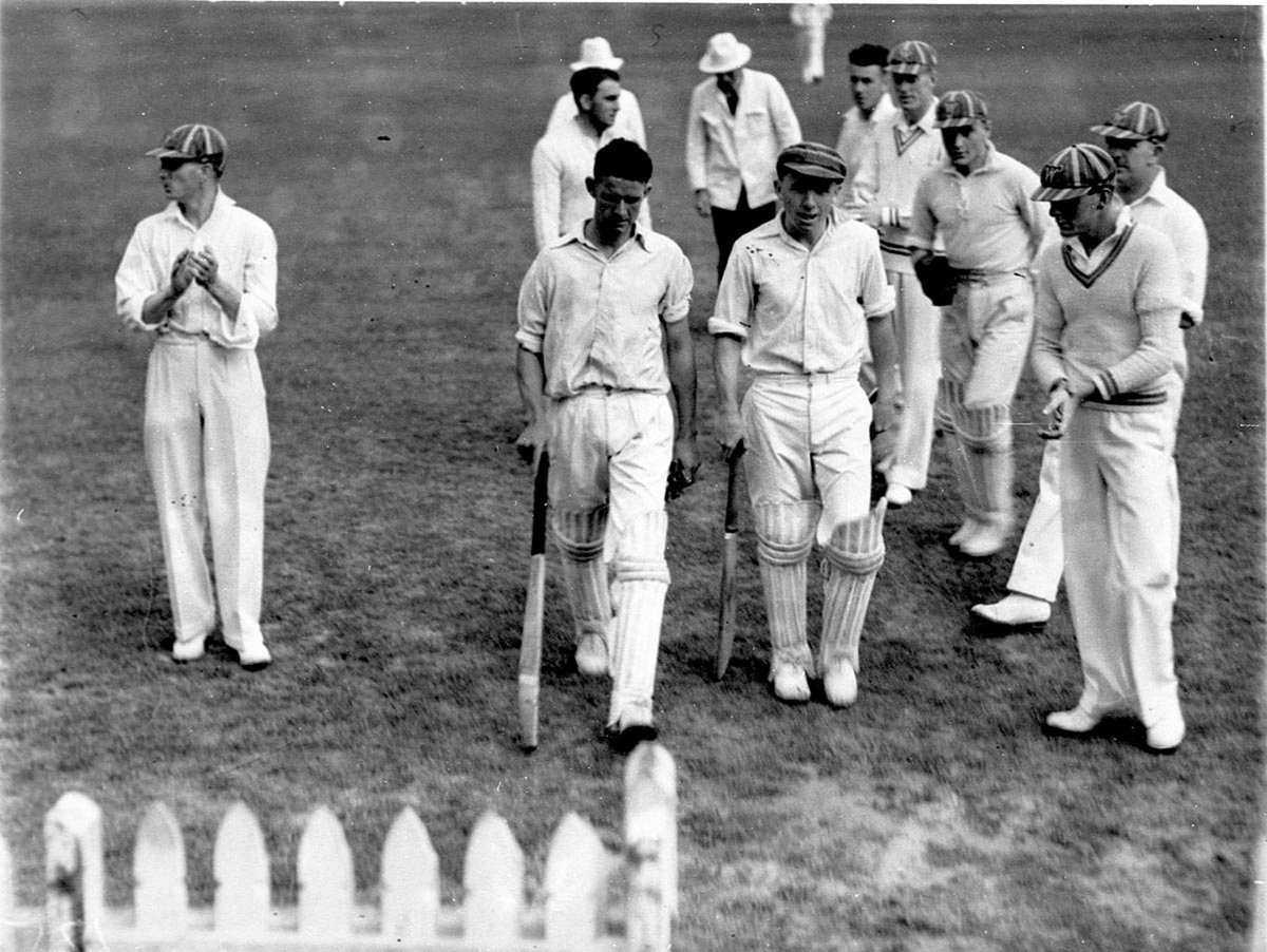 NMiller L Fallowfield Northern Districts in a firstwicket partnership of 186 against Waverley (1934)