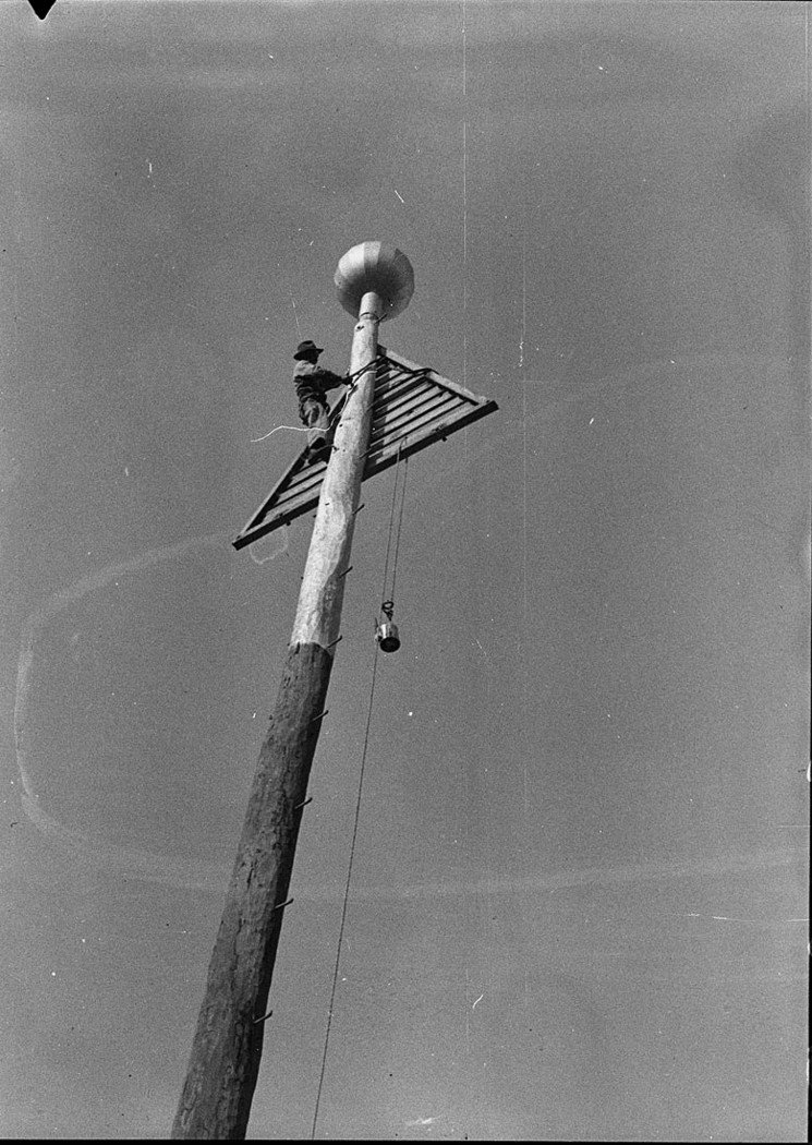 Nautical Mile Beacon King Edward Park (1957)