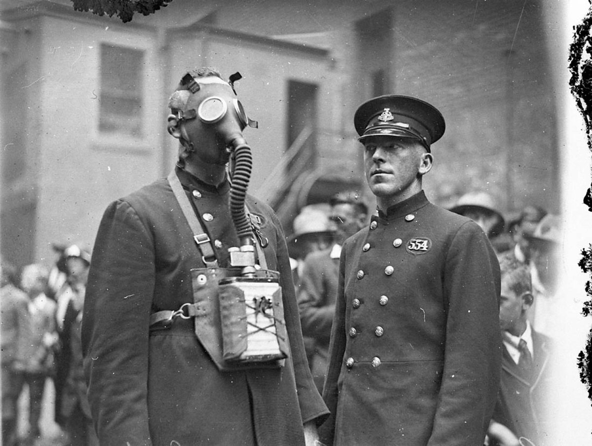 New gasmasks for the NSW Fire Brigade, 1927