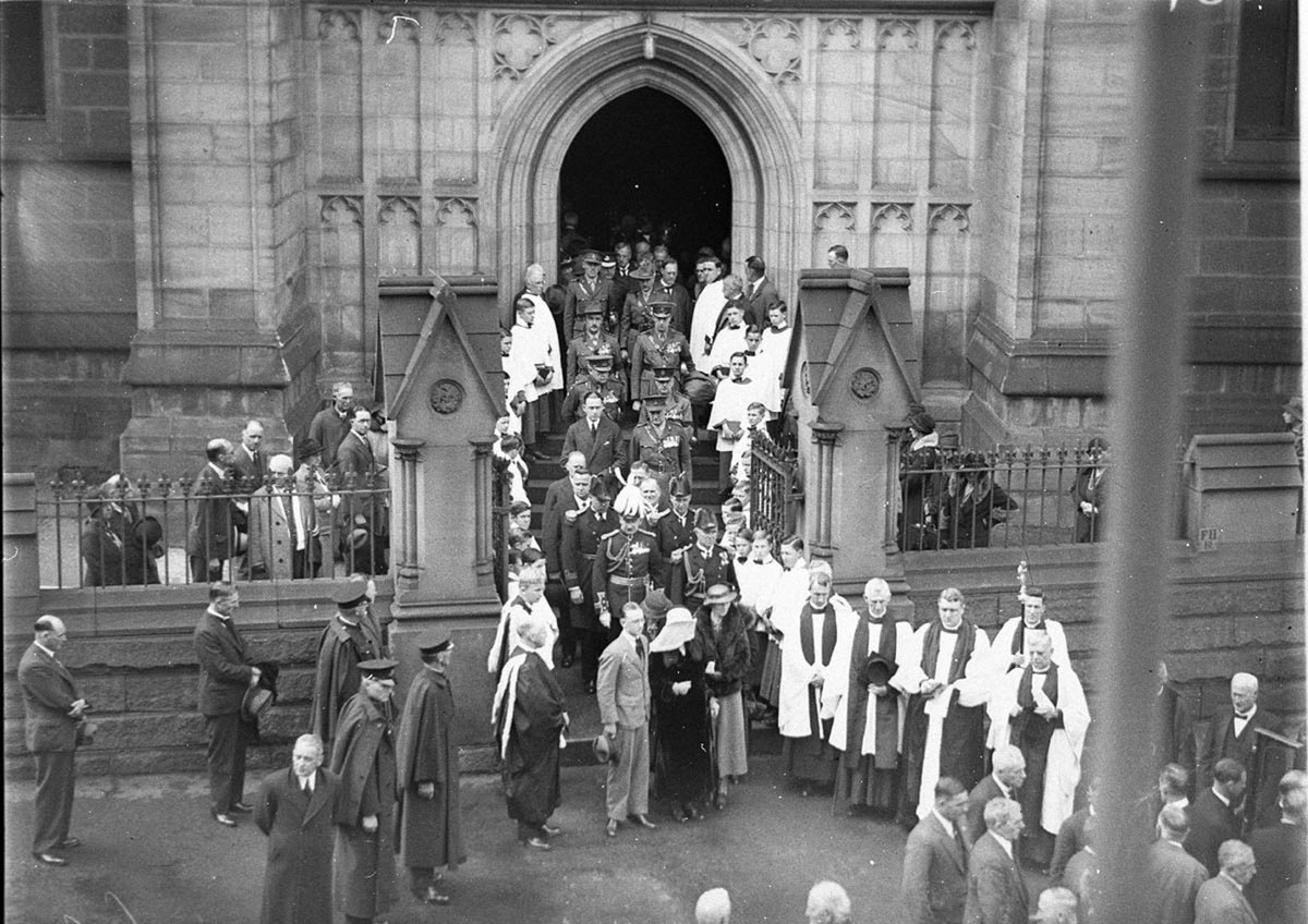 Official mourners Sir Edgeworth Davids funeral leaving St Andrews Cathedral, Sydney city centre (1934)