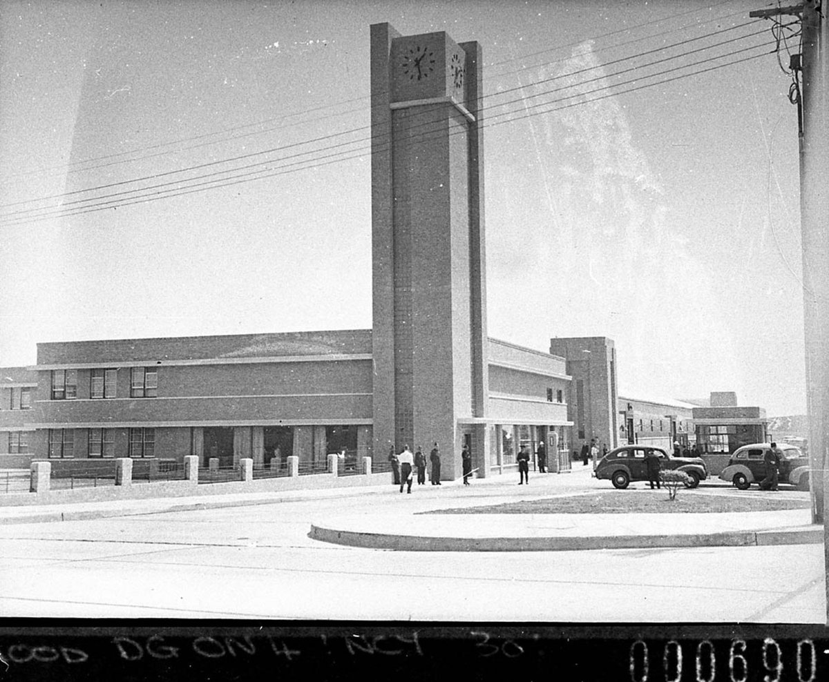 Opening of General Motors works at Pagewood (1940)