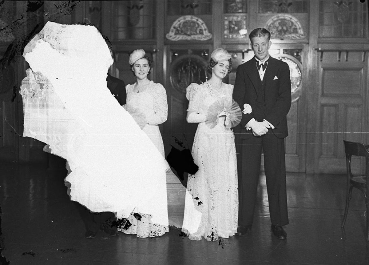 Orange Lodge debutantes The Blue Ball Farmers Oak Hall, Sydney city centre (1941)