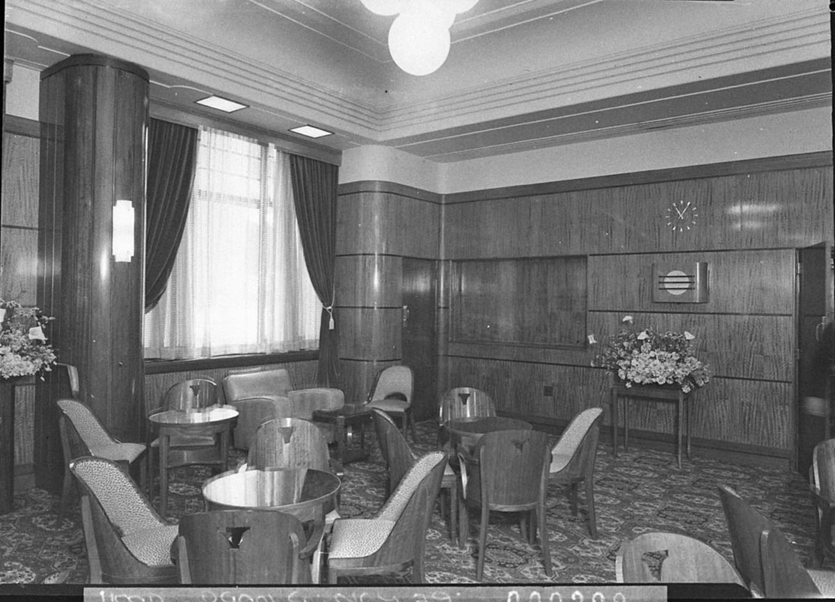 Part of the lounge Hotel Mayfair, Sydney (1937)